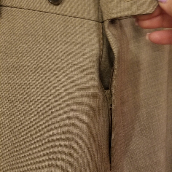 REGULAR FIT TAN SHARKSKIN TROUSER  Size 34W/40 Long - Picture 4 of 9